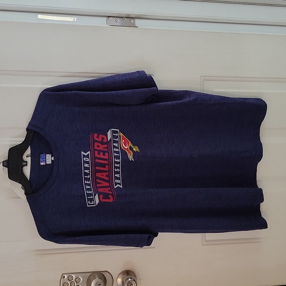 Cleveland Cavaliers shirt - Picture 1 of 3